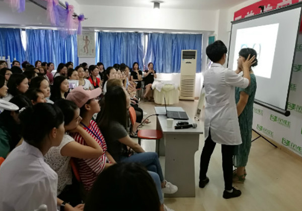高科美容培训现场
