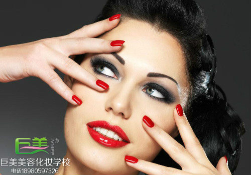 爱上这个给我但愿的美甲进修地