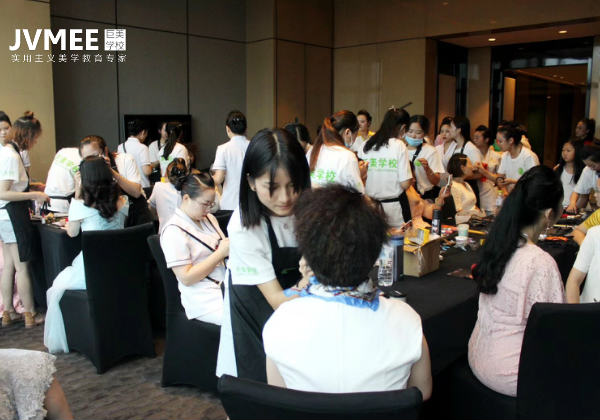 扮装拍照培训黉舍去那里