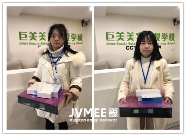 汽车配件查验员转行学美容导师