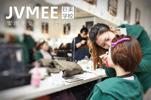 老手学扮装甚么最主要