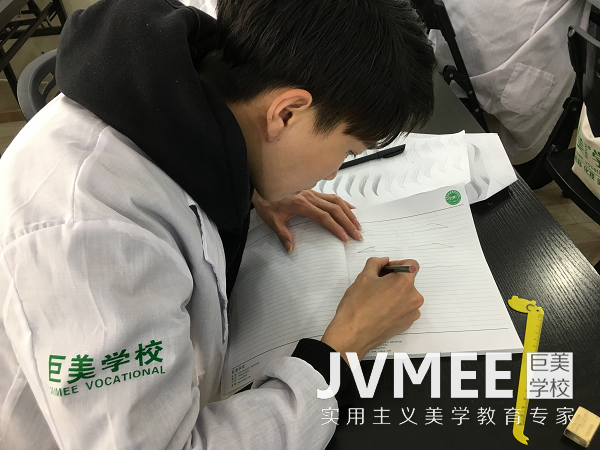 学纹绣普通要学多久才上手