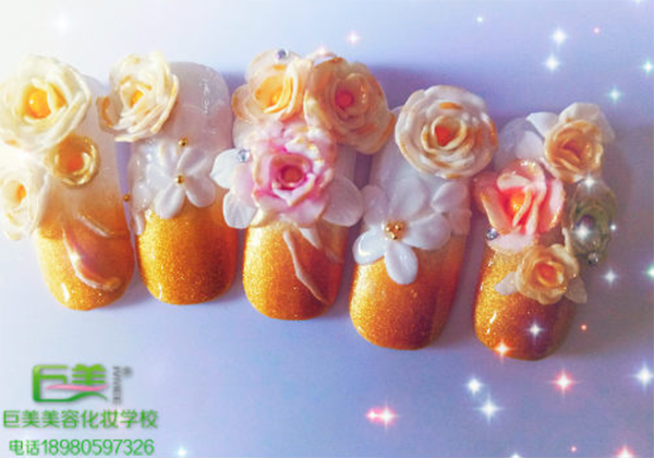 学美甲一个月甚么样的格式都能做吗