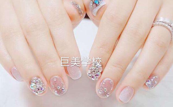 成都高端日式美甲培训黉舍 美甲培训德律风几多
