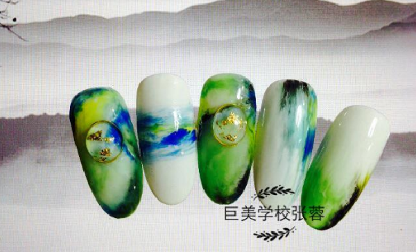 美甲黉舍培训膏火几多钱