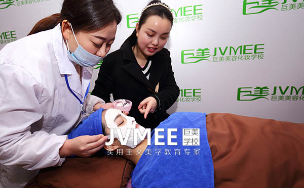 美发普通要学几年才能学好