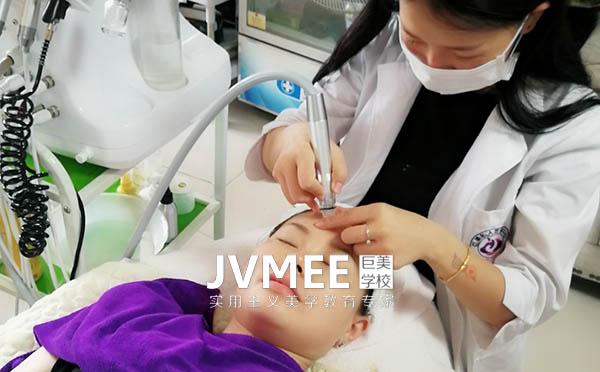眉山美容培训膏火几多钱