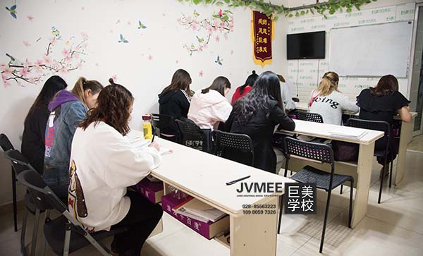 初中毕业下班族能够学甚么