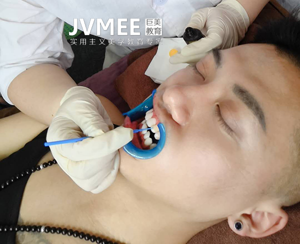 美牙培训须要甚么学历