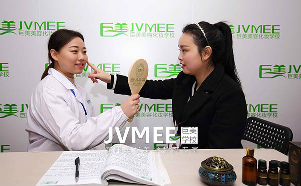 学美容碰到的坚苦是甚么