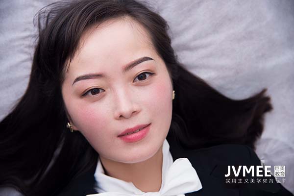 纹绣包失业的黉舍多未几