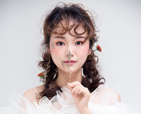 学新娘化装到那里好