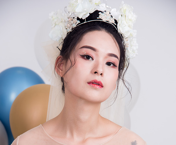 新娘化装那里学