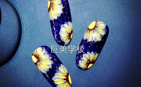 重庆四周的美甲黉舍有哪些