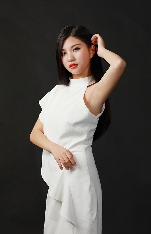 南充女孩学化装培训履历分享