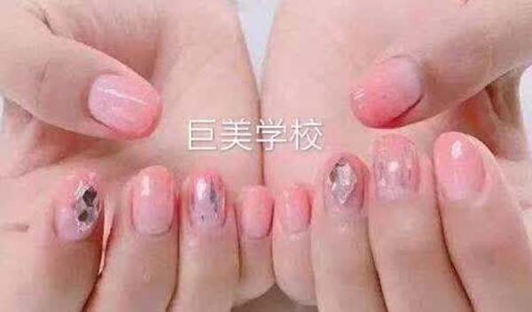 高等美甲培训课程是若何的