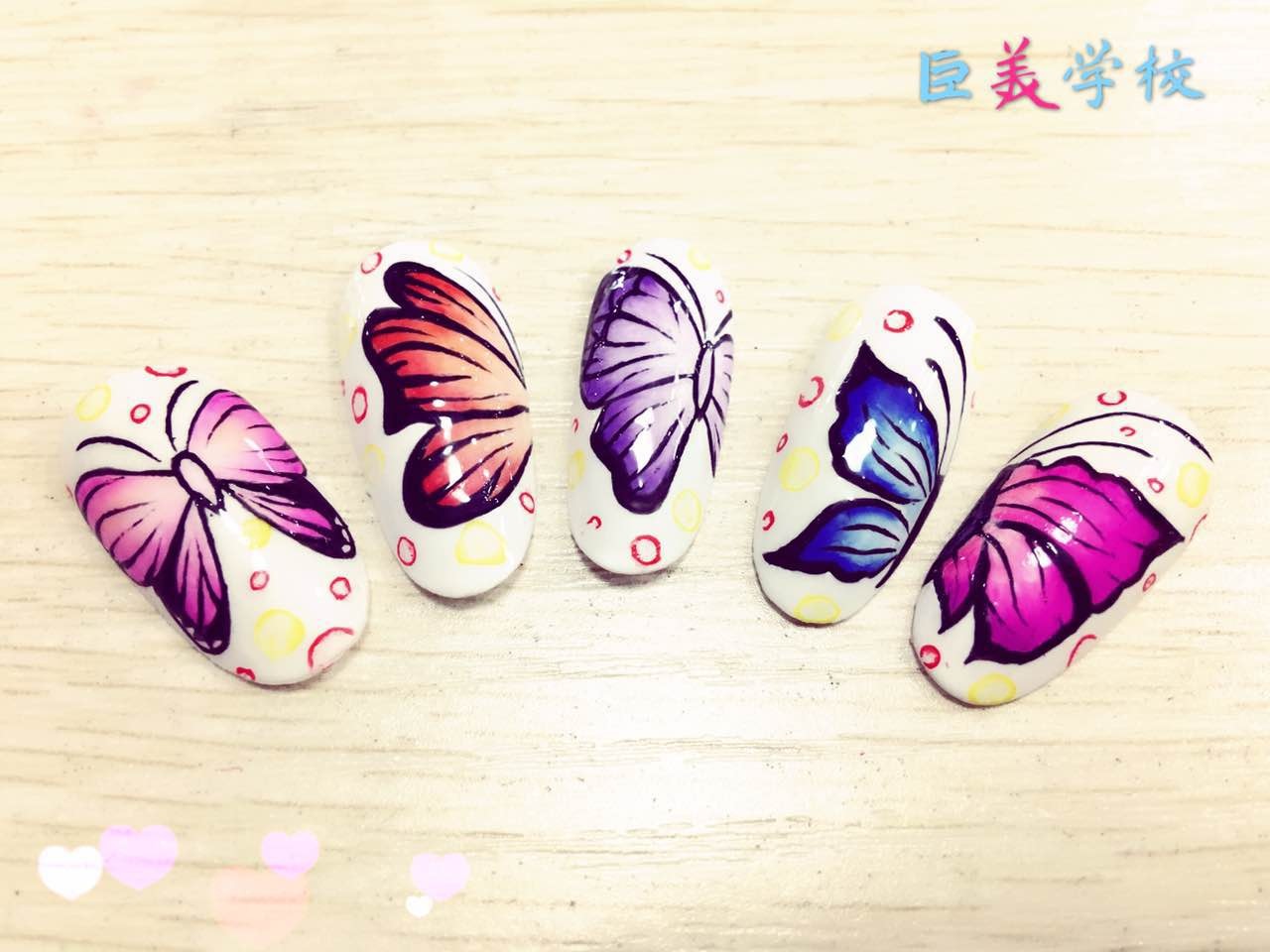 成都美甲黉舍膏火是几多