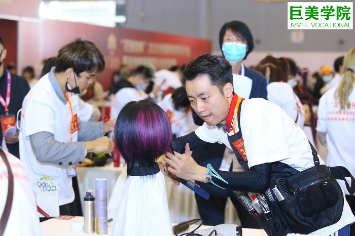 正轨黉舍怎样停止剃头讲授