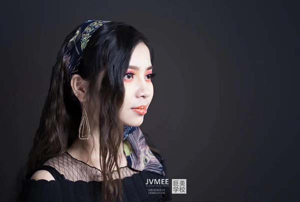 德阳市化装培训黉舍哪一个好保举