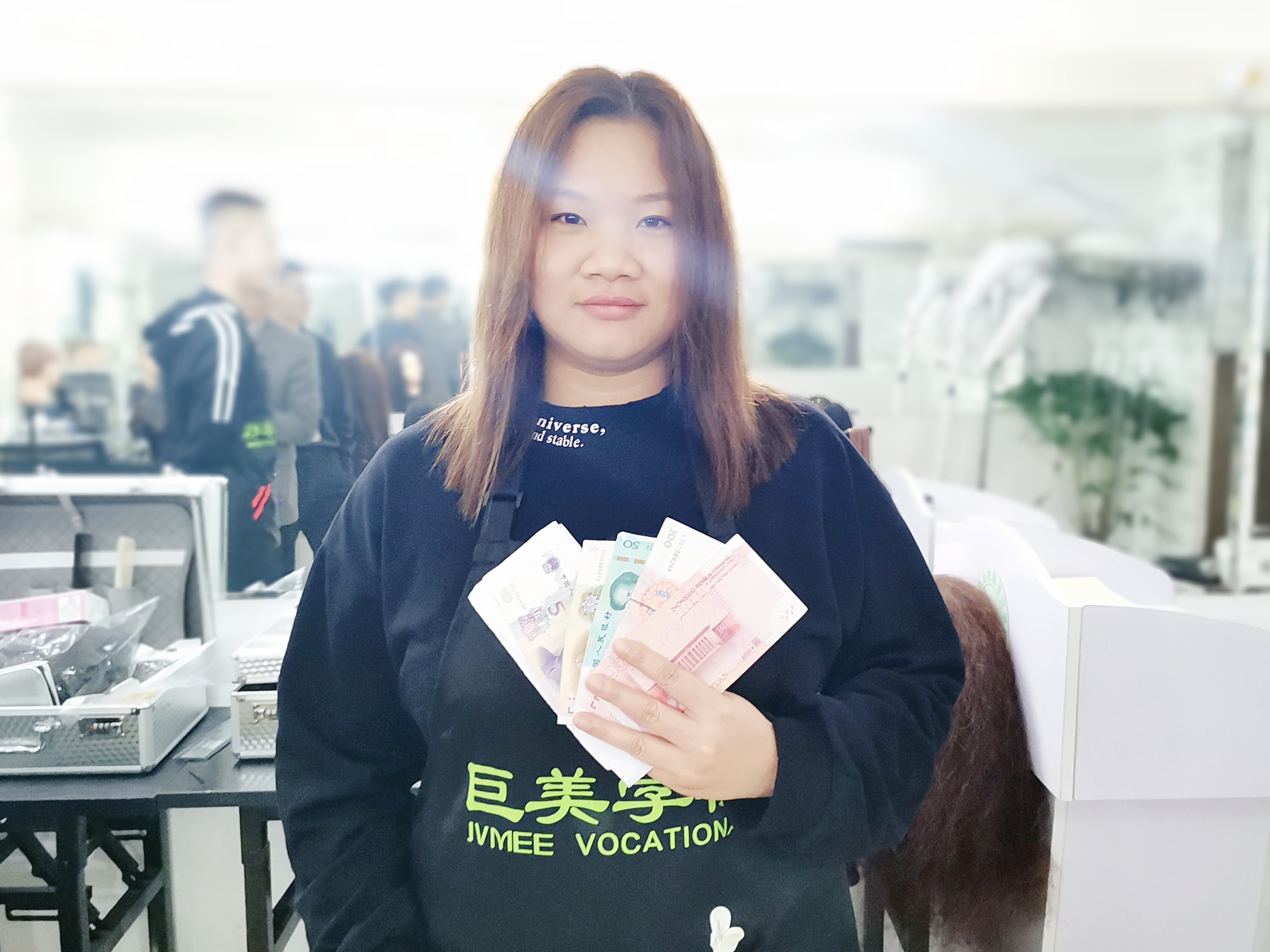 导购员转行作美发师怎样样