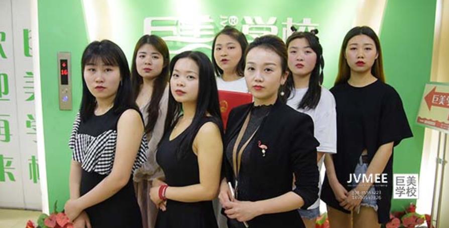 2021年巴中市剃头培训膏火几多钱