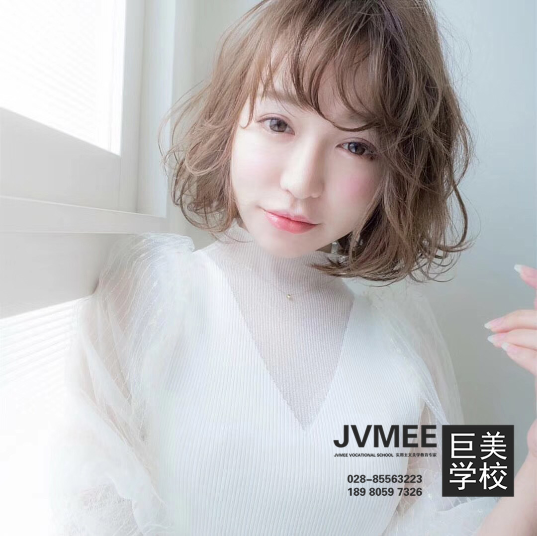 发卖员转行作美发师有前程吗