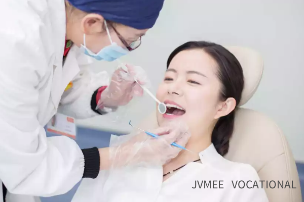 30岁学作美牙师如何样