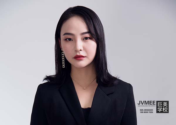 乌鲁木齐化装培训黉舍