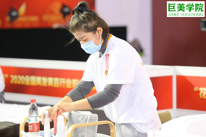 服装网www.vhao.net网www.vhao.net网www.vhao.net网www.vhao.net导购转行作美容师好吗