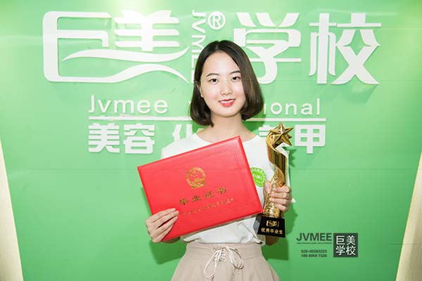 零根本学美发培训去那里