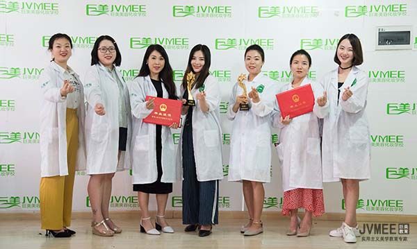 昆明美容培训黉舍哪家好
