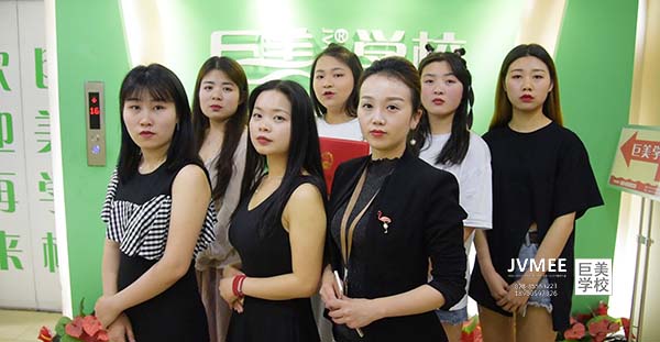 自贡美甲培训怎样免费