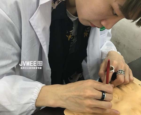 初中毕业后读甚么技校好