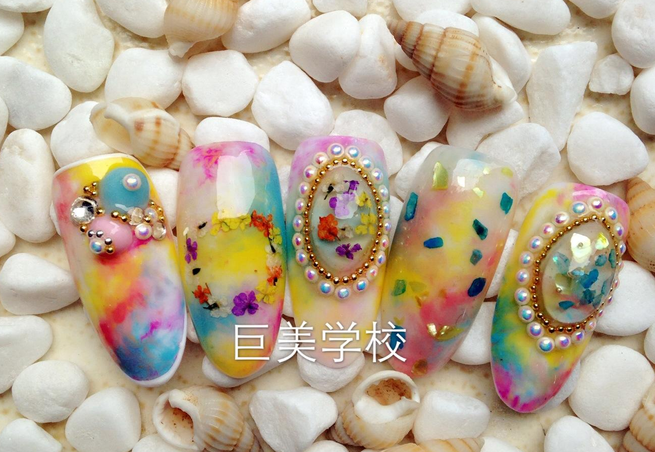 绵阳学美甲须要几多膏火(绵阳美甲培训须要几多膏火)