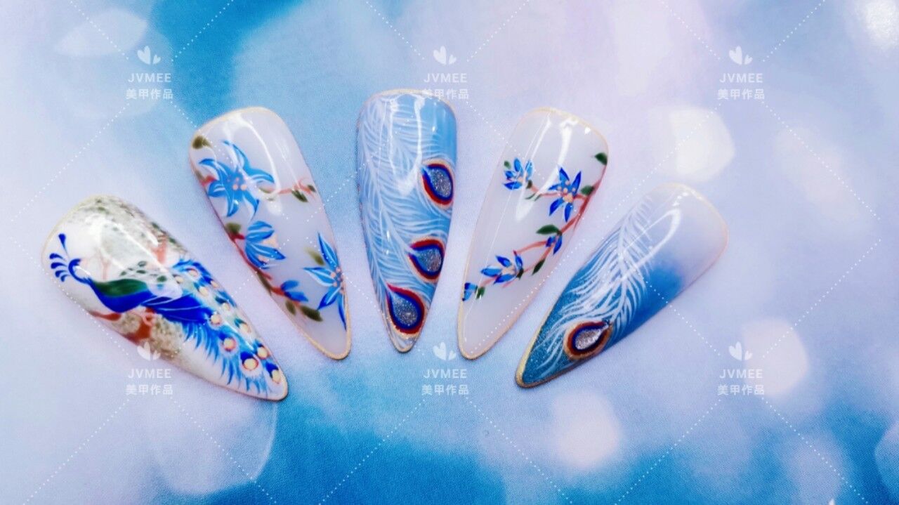 高中毕业怎样学美甲比拟好(高中学历去那里学美甲)