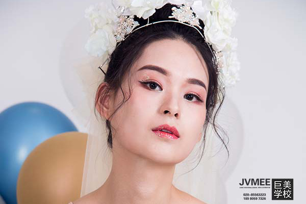成都专业化装培训在那里