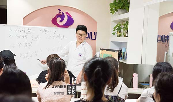 都是姐妹，凭啥她支出比我多5倍