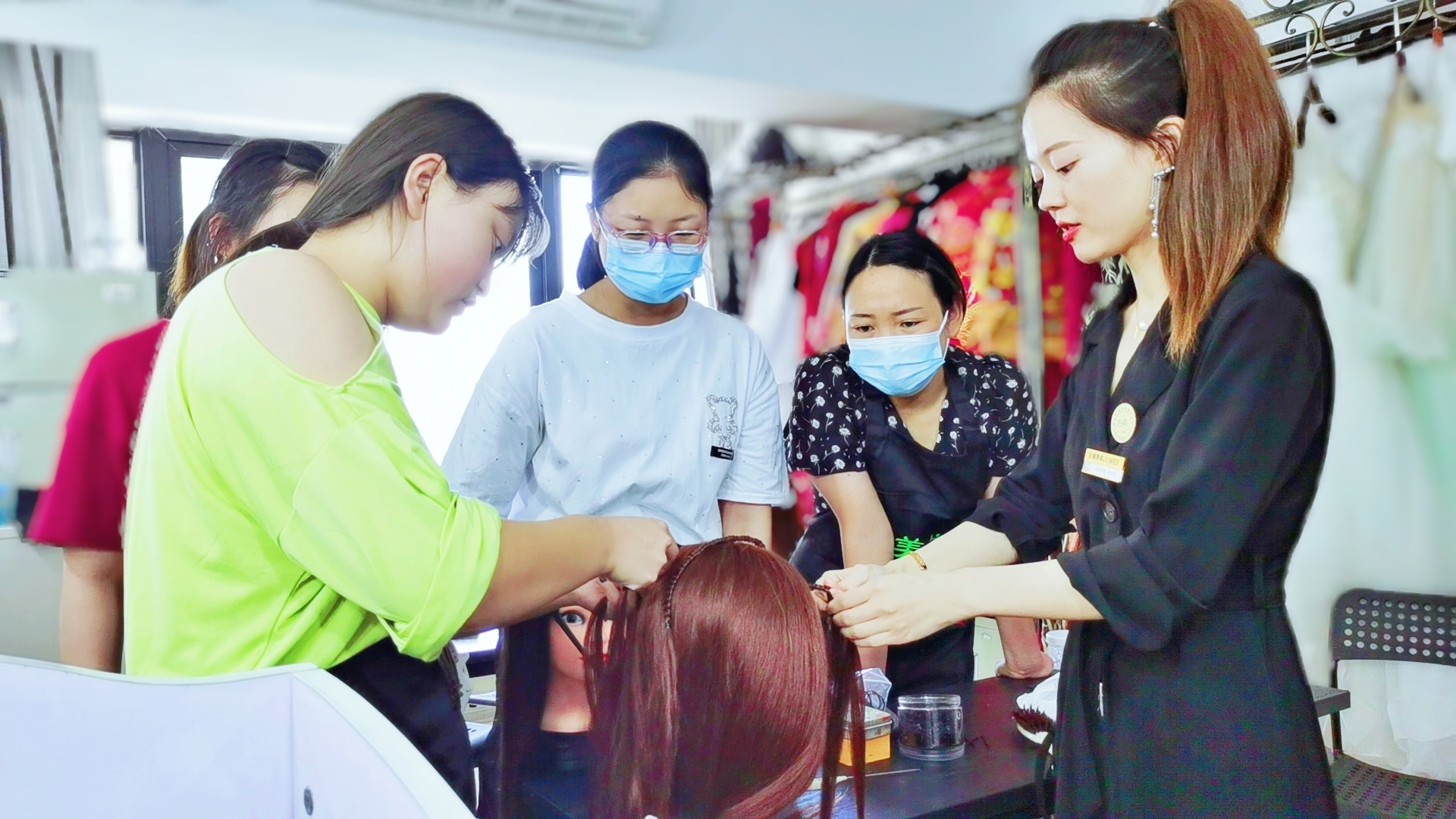 35岁学化装怎样样