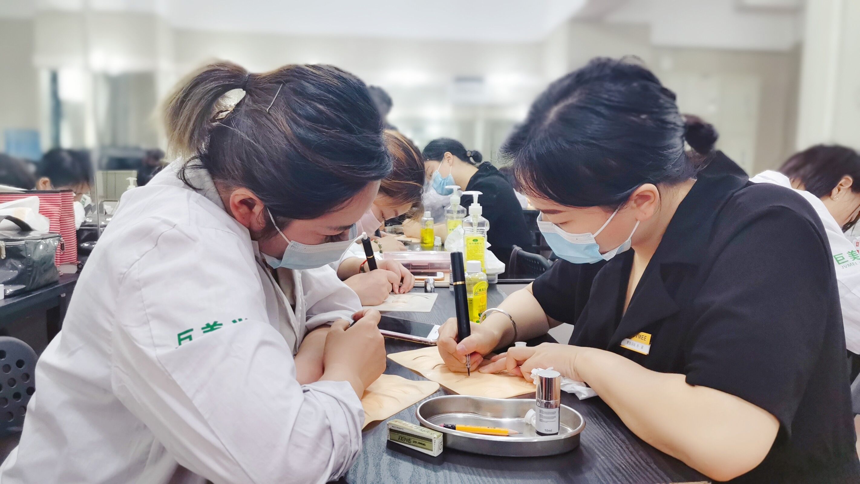 高中毕业学纹绣去那里学好
