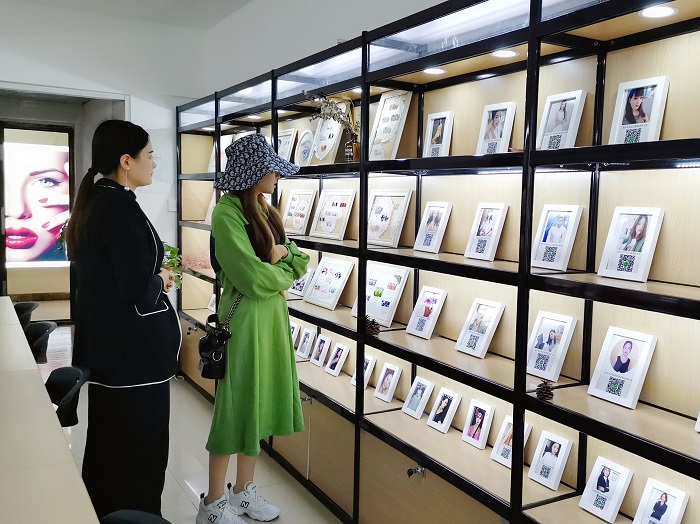 发卖转行学美发怎样样