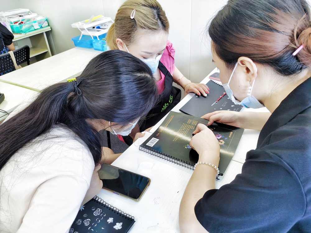 老手学美甲多久能学会