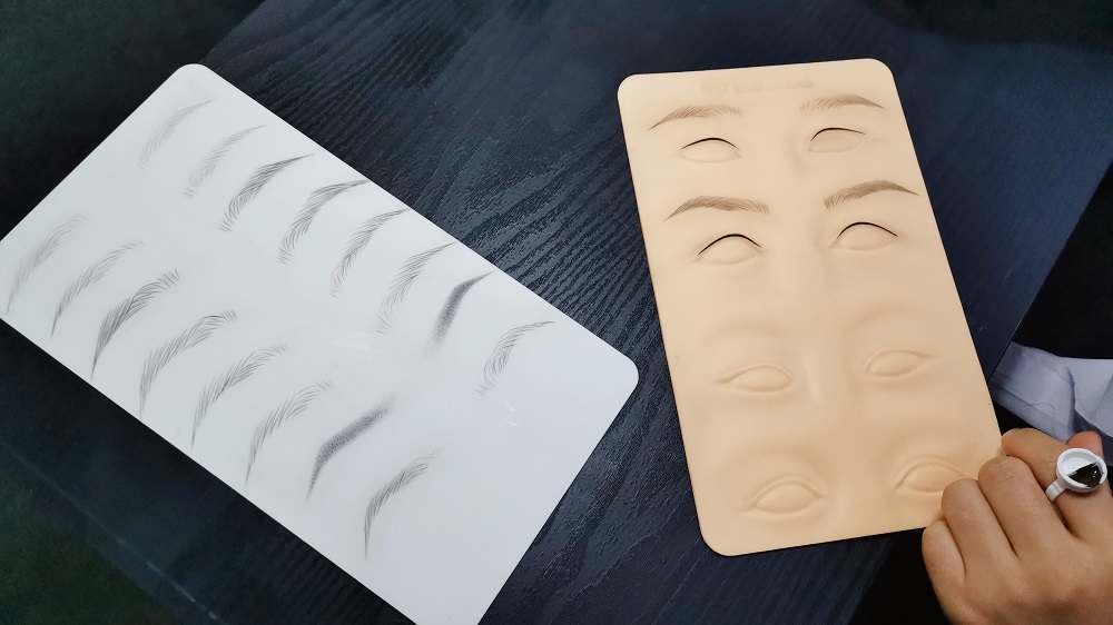 老手学美甲若何学比拟好