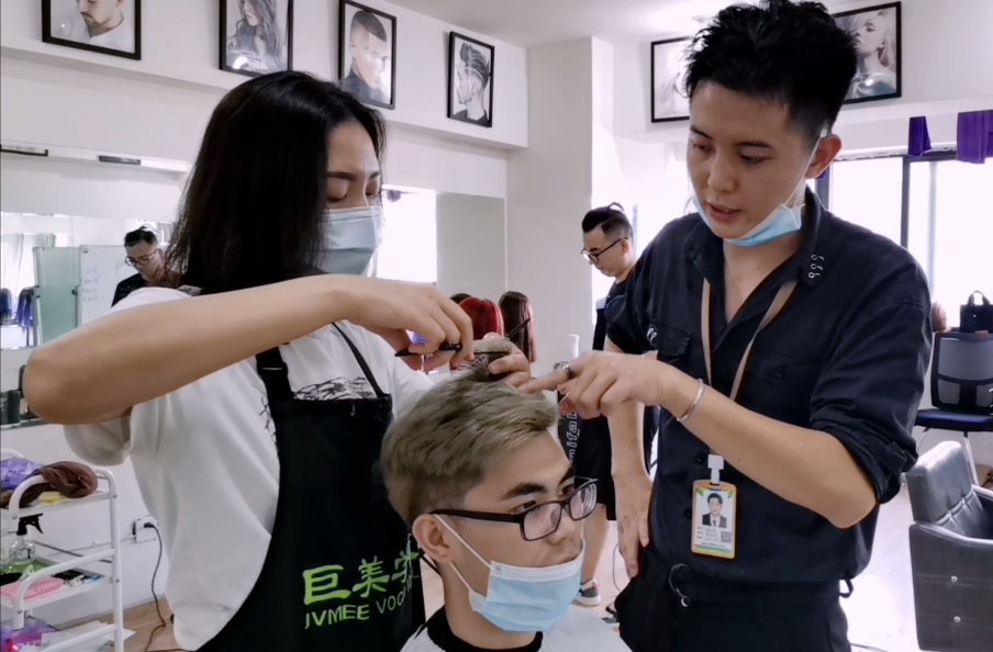 老手学美发普通要几多钱