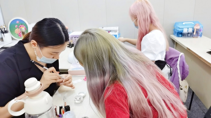 2022年学美甲有不成长前程