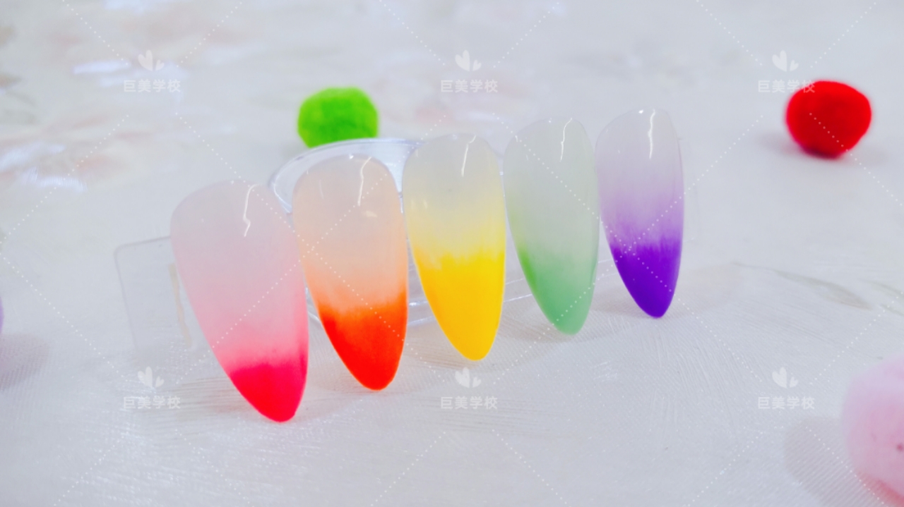 老手美甲师怎样考据
