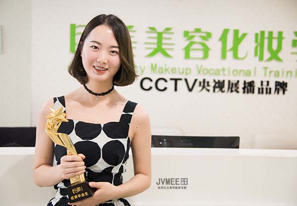 2022年零根本去学美甲有不成长