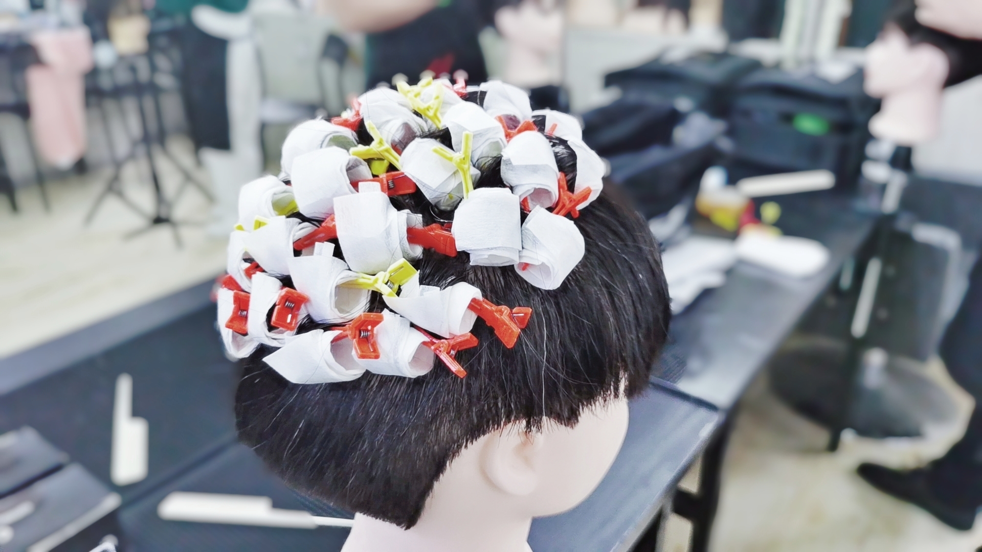 2022年老手学美发去那里学好