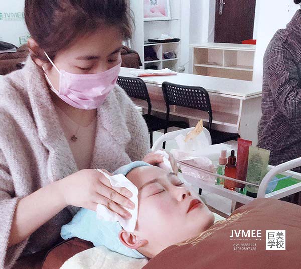 零底子学会美容后怎样开店