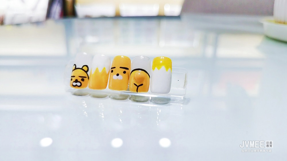 在成都若何停止美甲培训