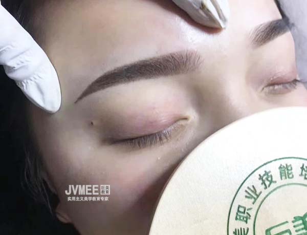 成都纹绣行业的远景若何
